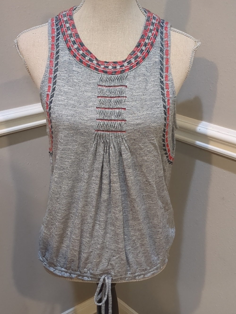 Lucky brand Gray Sleeveless Knit Tank with Coral Trim